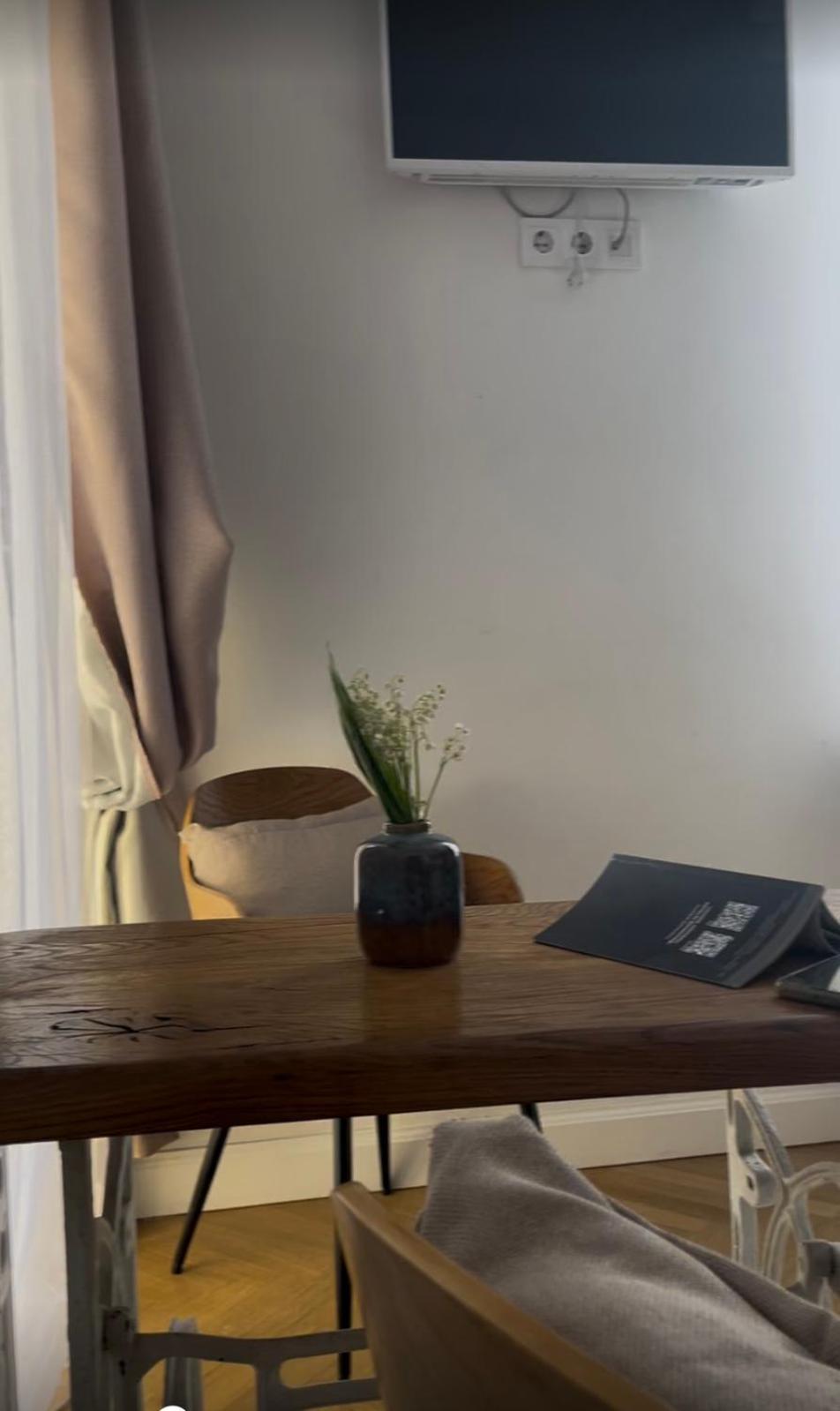 Apartament Lvapart 3 вул ковжуна центр не далеко від ж д вокзалу звітні документи Lwów
